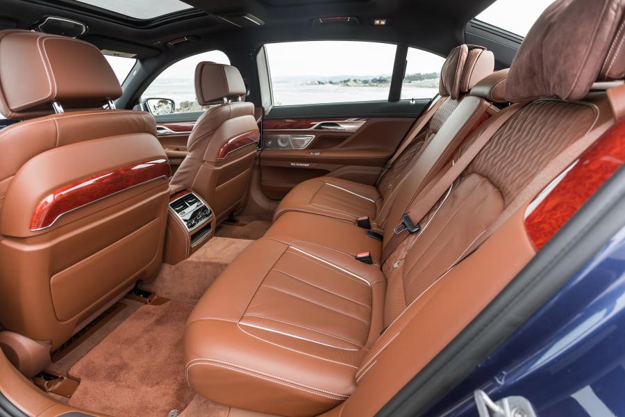 Интерьер Alpina B7 Bi-Turbo Allrad (G12) 2016 года  (NA) (фото 5 из 40)
